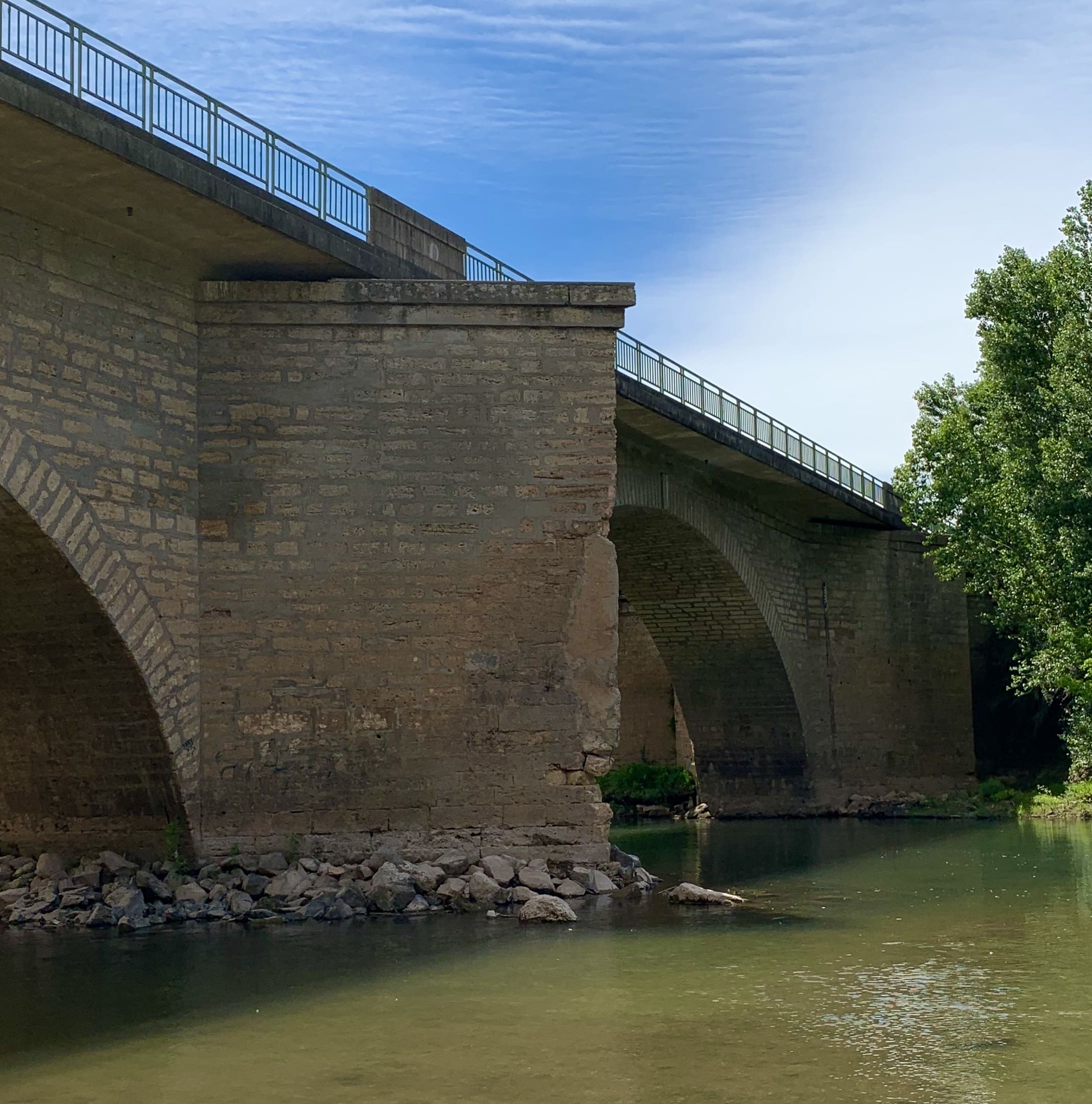 Dans l'Hérault, bras de fer pour une source d'eau